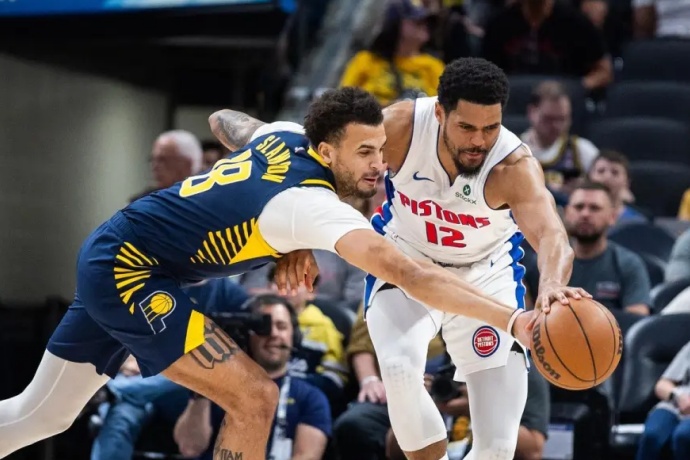 里德26+6+3断！活塞133-121轻取步行者 三连胜完美收官