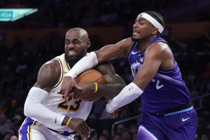 艾顿22+10+八村垒22+10！湖人131-107大胜爵士 全程压制锁胜局