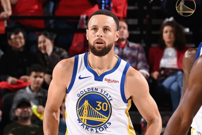 太刺激！勇士末节逆转淘汰快船 库里35分+霍福德4记三分封神